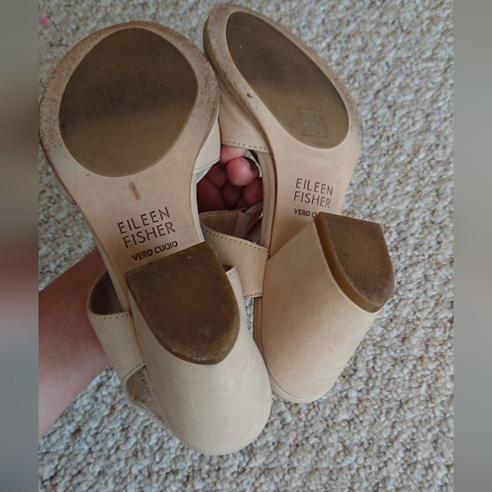 Eileen Fisher Doe Earth Tumbled Nubuck Sandal in beige size 6 - Picture 12 of 13